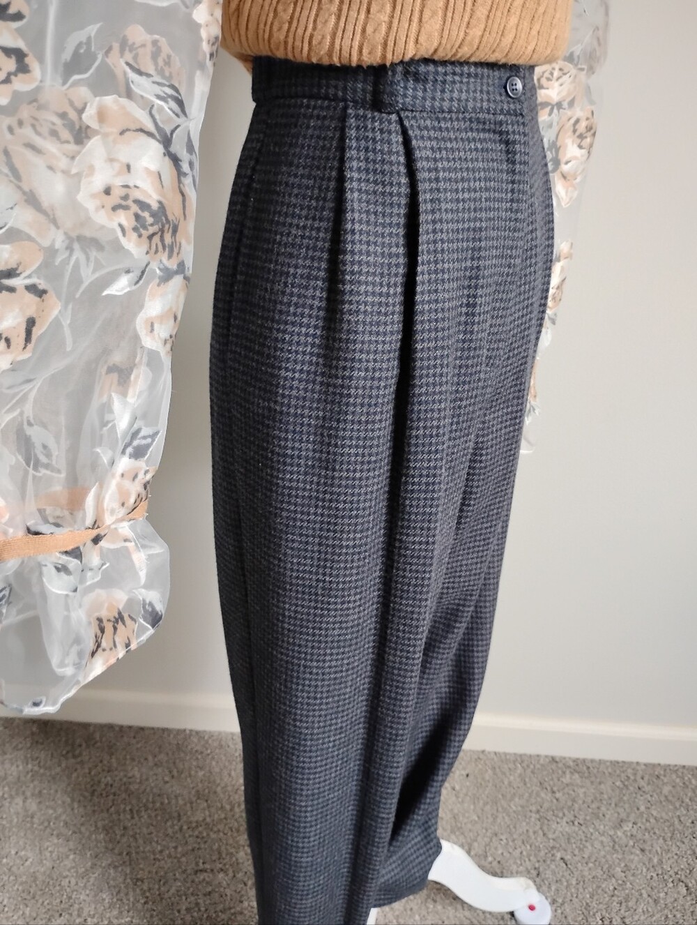 Talbots Vintage Wool Pleat Front Trousers Navy Blue Gray Houndstooth Size 14 Pet - Picture 6 of 16